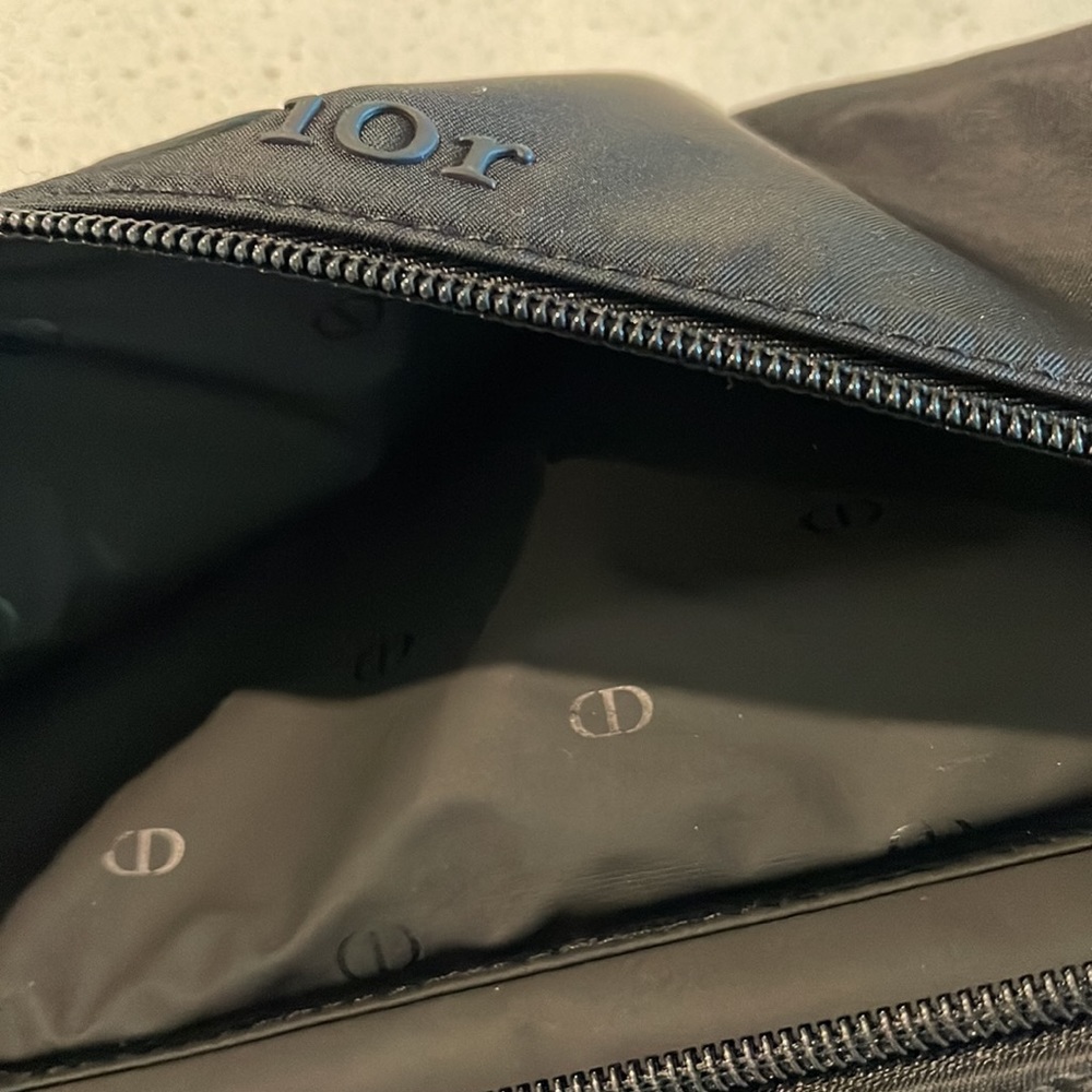 Christian Dior Makeup Bag - Picture 5 of 5